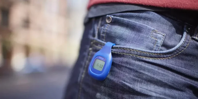 7 Best Clip On Fitness Tracker – Wear Anywhere On the Body