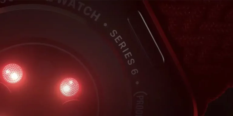 Why Does My Apple Watch Glow Red? (Explained)